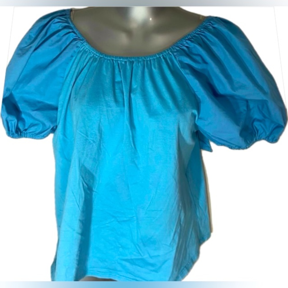 Puffy sleeve tie in back blouse. Size Jr. Large. 100% Cotton.